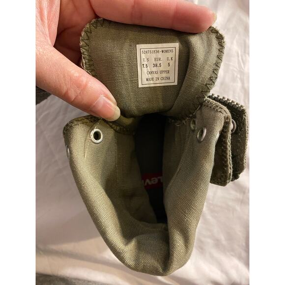 Army Green Canvas High Top Sneakers Levi’s Size 7.5 - Picture 7 of 7
